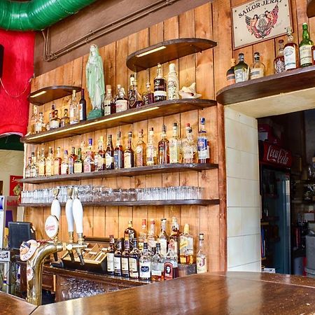 Cuba Bar & Hostel Ceske Budejovice Eksteriør bilde