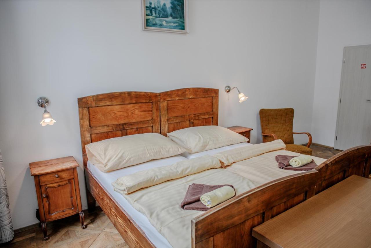 Cuba Bar & Hostel Ceske Budejovice Eksteriør bilde