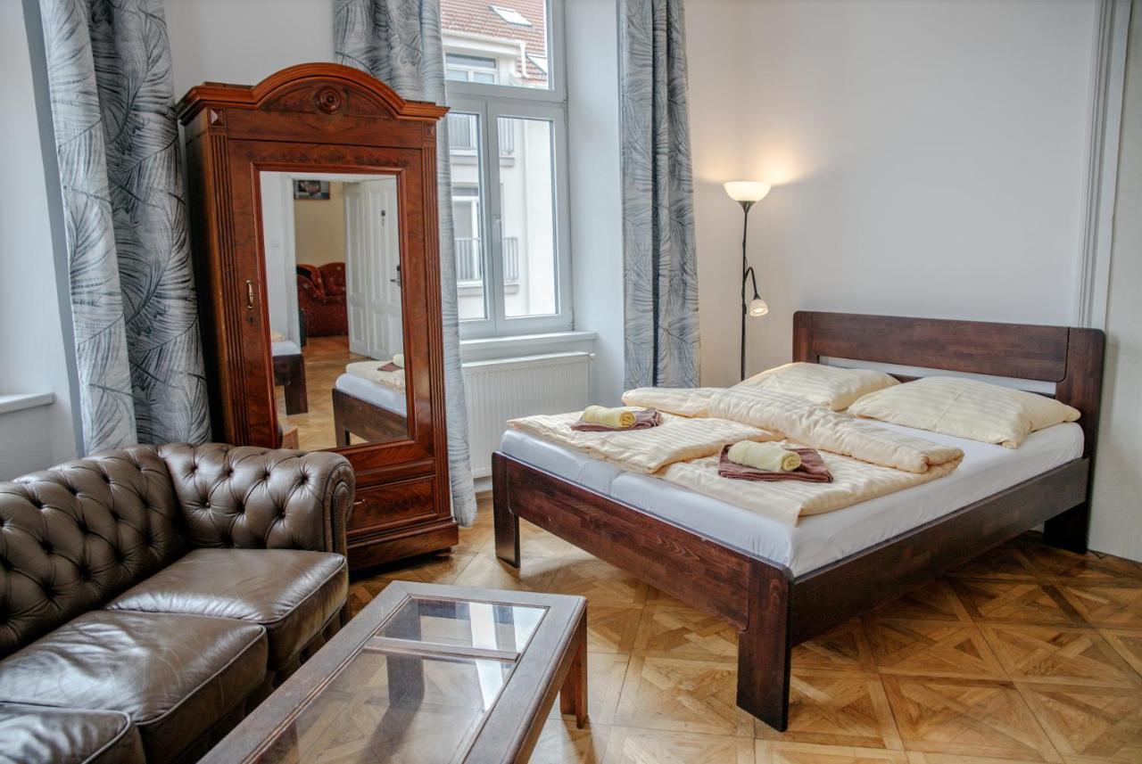 Cuba Bar & Hostel Ceske Budejovice Eksteriør bilde