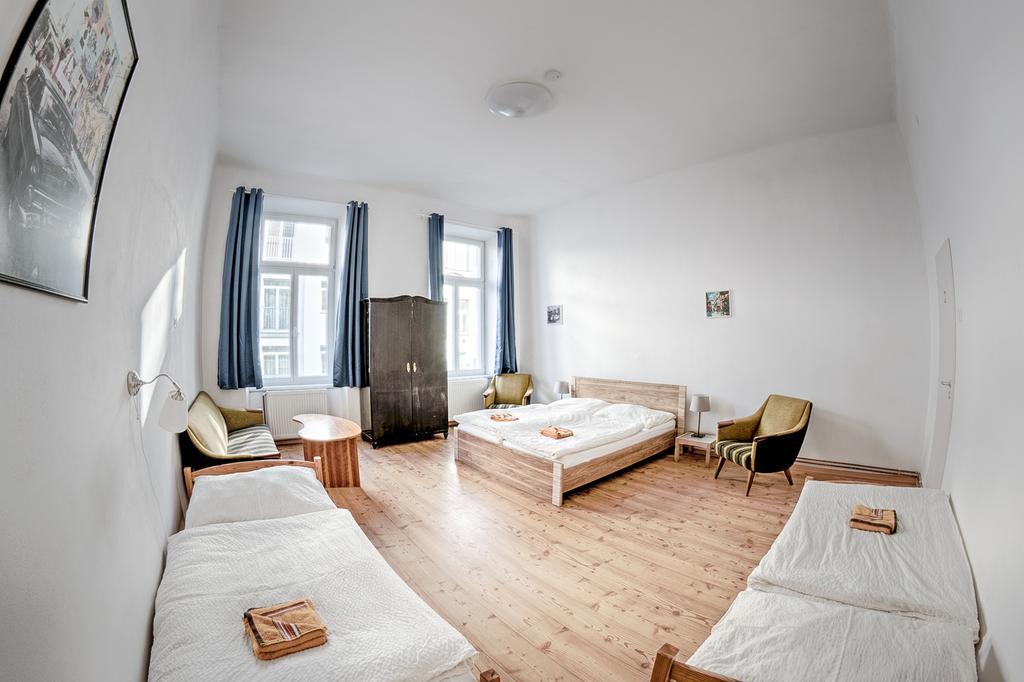 Cuba Bar & Hostel Ceske Budejovice Eksteriør bilde