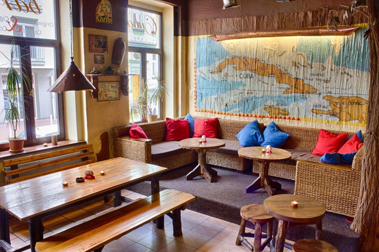 Cuba Bar & Hostel Ceske Budejovice Eksteriør bilde