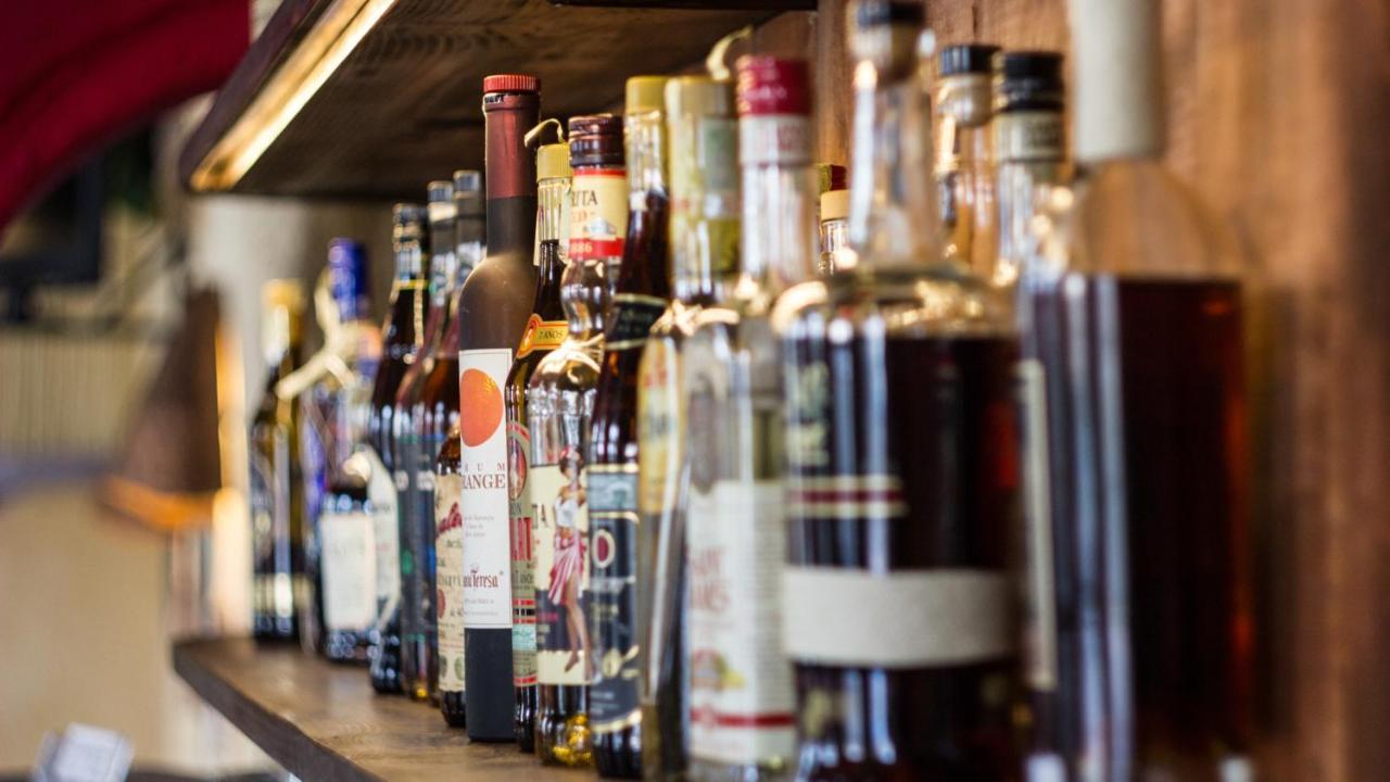Cuba Bar & Hostel Ceske Budejovice Eksteriør bilde
