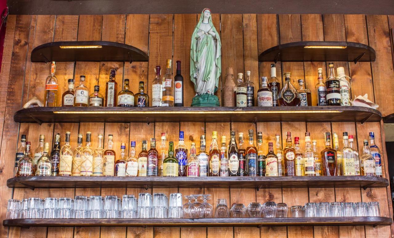 Cuba Bar & Hostel Ceske Budejovice Eksteriør bilde