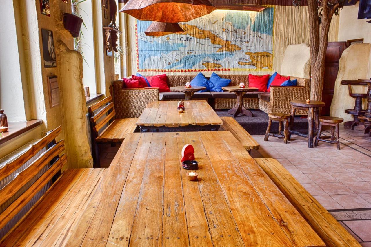 Cuba Bar & Hostel Ceske Budejovice Eksteriør bilde