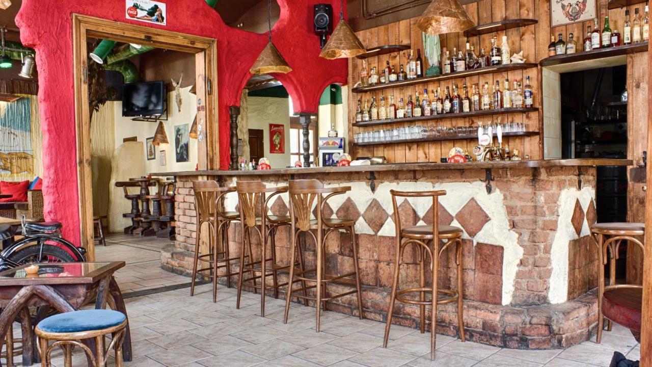 Cuba Bar & Hostel Ceske Budejovice Eksteriør bilde